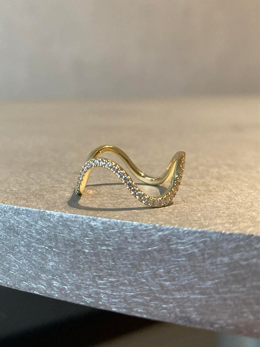 18K WAVED RING